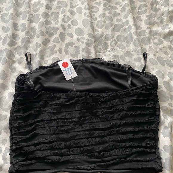 Black Ruffled Tube Top - Picture 2 of 3